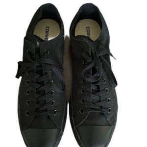 Men’s Black on Black Converse